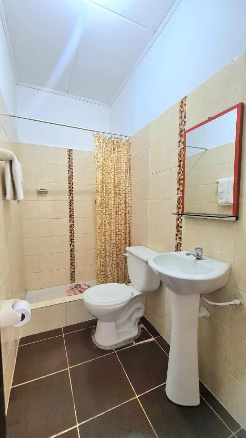 Hostal Maravilla Amazonica Икитос Екстериор снимка